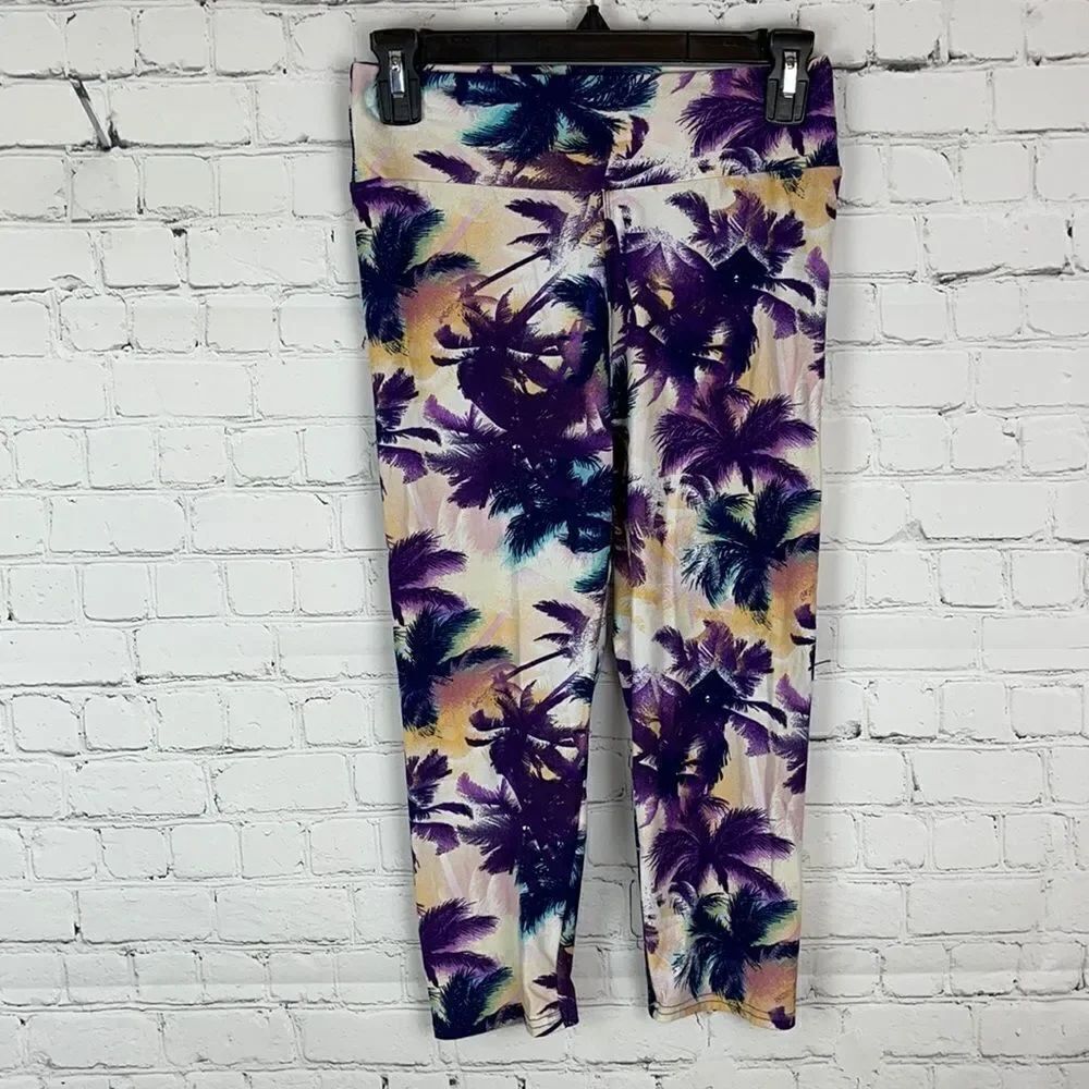 Palm Tree Soft Capri Leggings